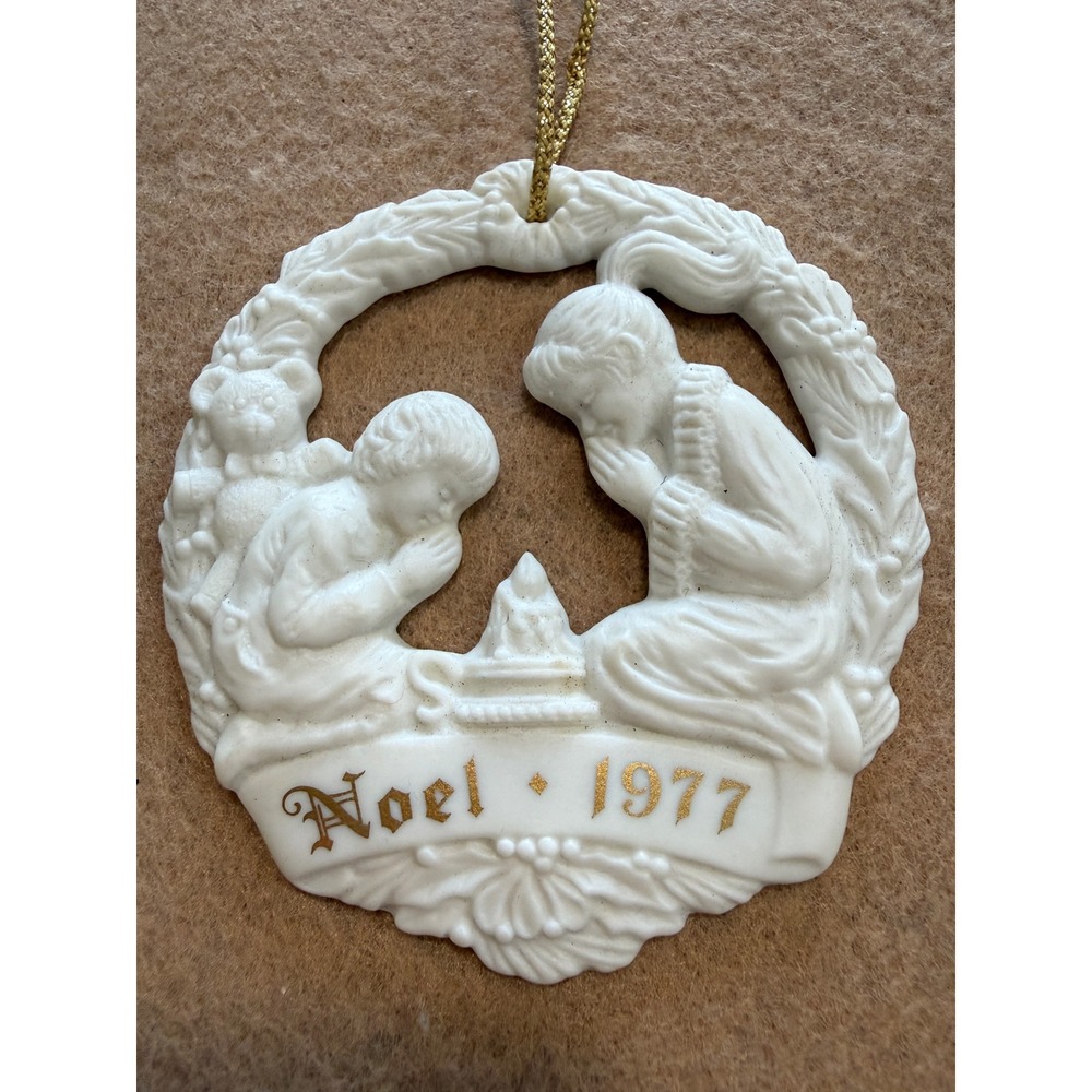 Gorham Joys of Christmas Noel 1977 Nativity Bisque Ornament Original Box
